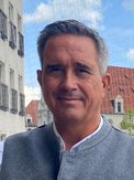 Hartmut Hardt 566803080100_Hartmut_Hardt_1.IRVDIPROD_II3J.jpeg