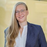 Dr. Lisa Underberg