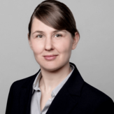 Dr. Annika Foydl Dr. Annika Foydl